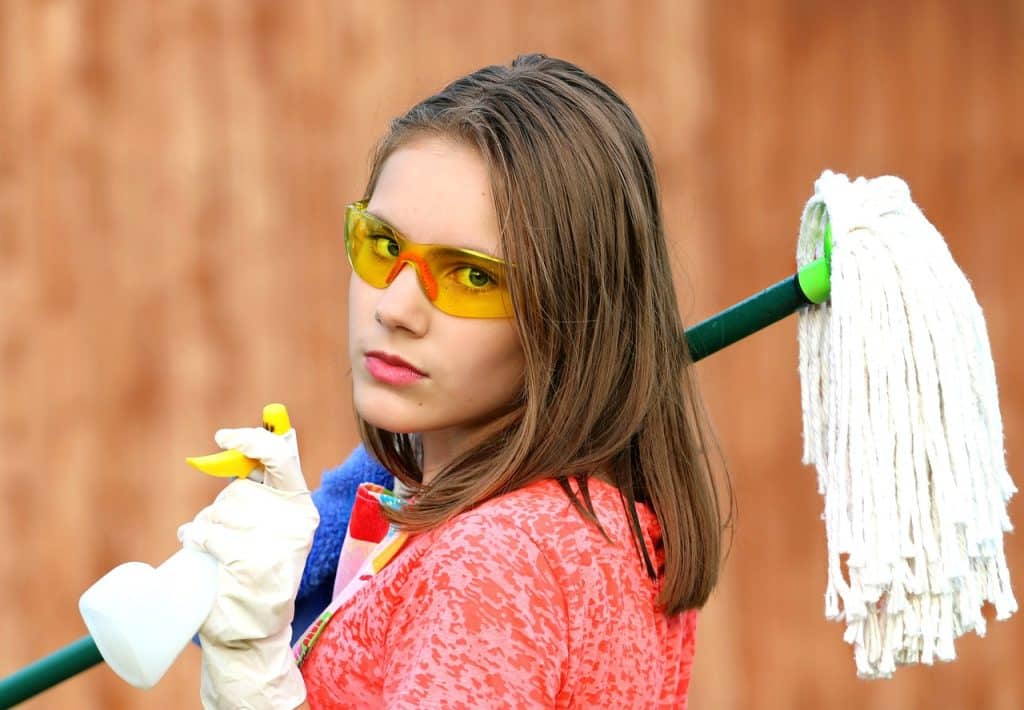 astuces efficaces pour gagner du temps sur le nettoyage de sa maison